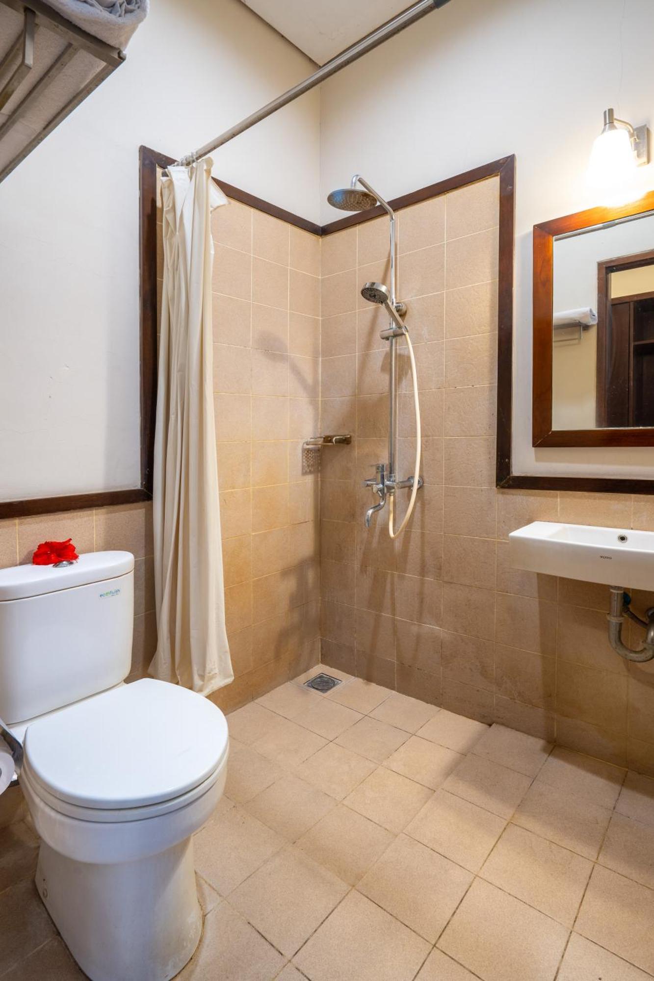 Samawa Transit Hotel Sumbawa Besar Экстерьер фото
