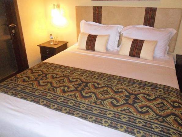 Samawa Transit Hotel Sumbawa Besar Экстерьер фото